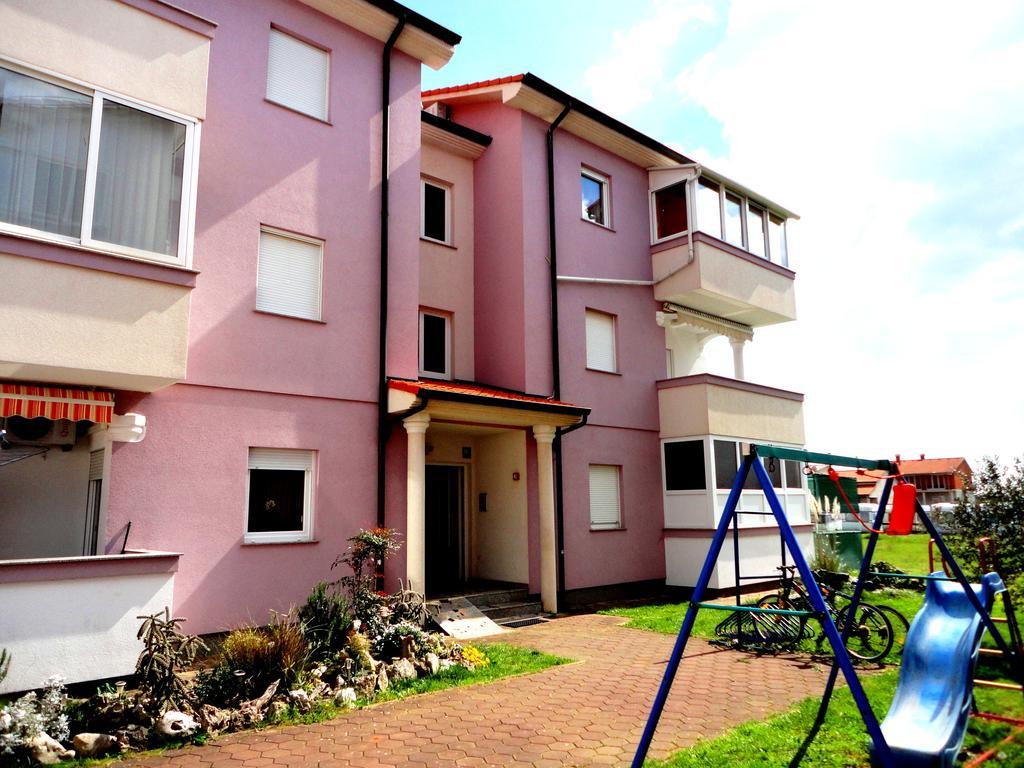 Apartment Anna Fažana Eksteriør bilde